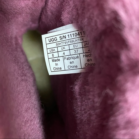 UGG | Classic Short II Velvet Bougainvillea Boots - Picture 8 of 11